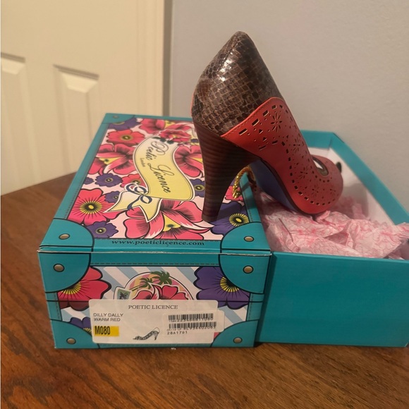 Poetic License Coral Cut-Out Heels - Picture 3 of 4